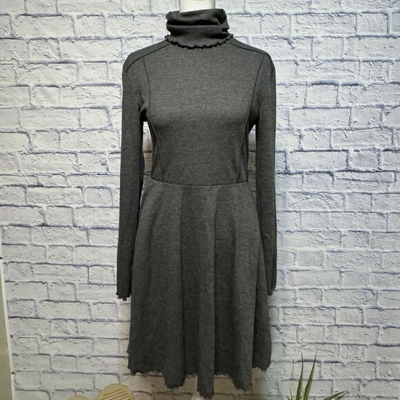 Aqua women’s gray turtleneck textured waves hem mini dress NWOT - Picture 2 of 11